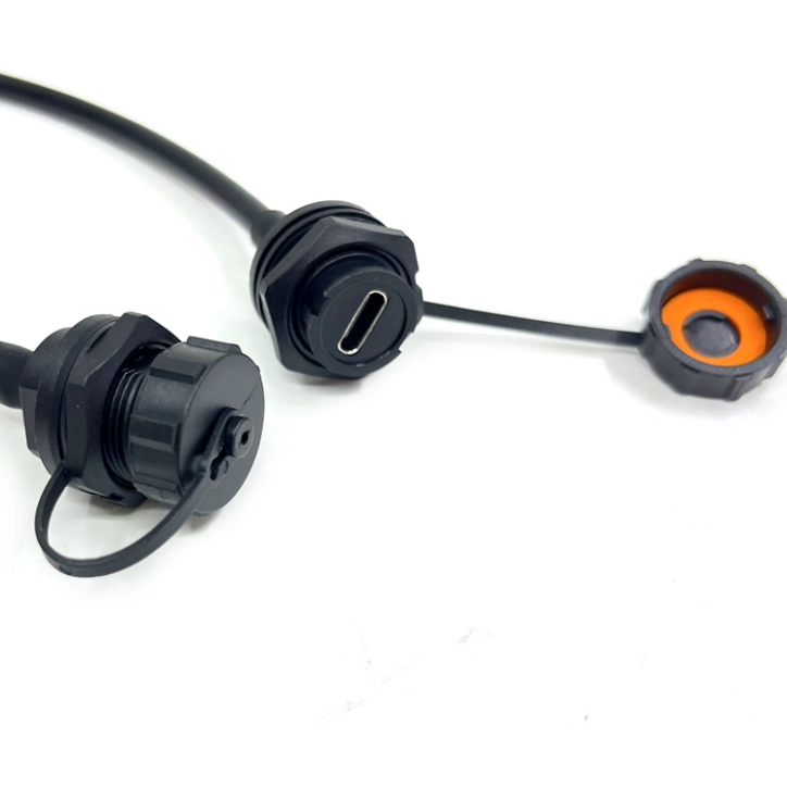 Conjunto de cable IP68 hembra tipo C de montaje en panel frontal con tapa