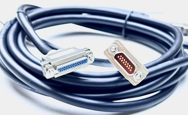 Pemasangan Kabel D-Sub Mikro dengan Shell