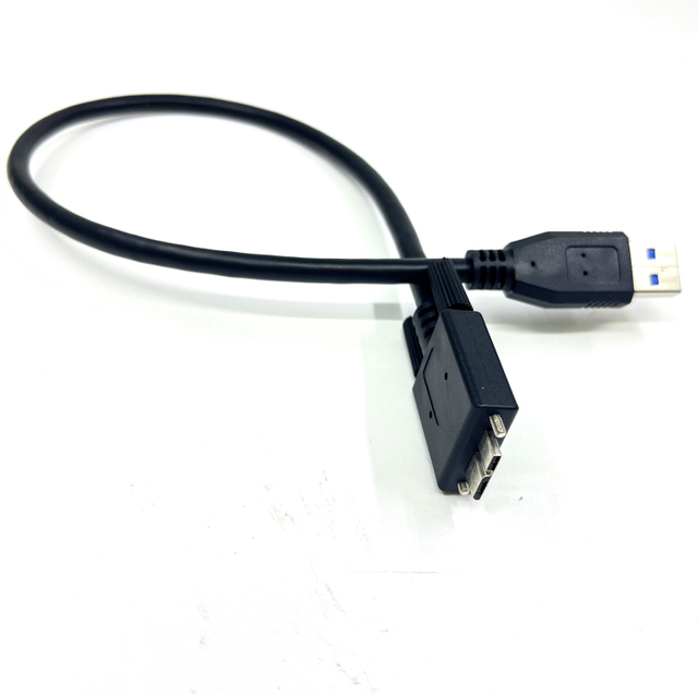 Sklop kabla Micro USB 3.0 z vijačno ključavnico